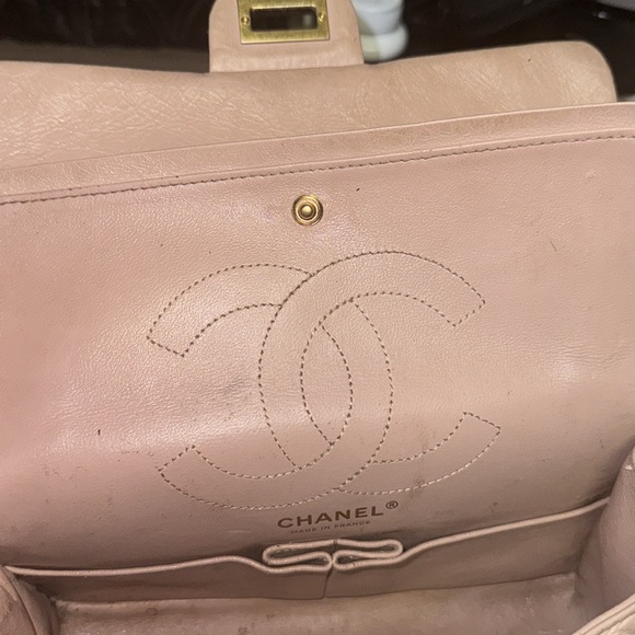 Authentic CHANEL Nude Aged Calfskin 2.55 Reissue 226 Large Shoulder Bag - Picture 3 of 9